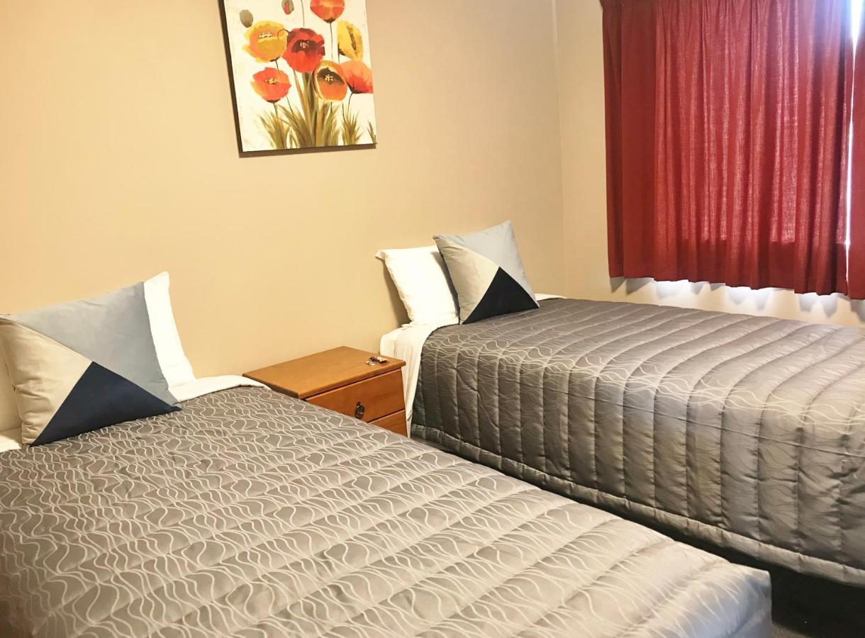 Phoenix Motels Temuka Extérieur photo
