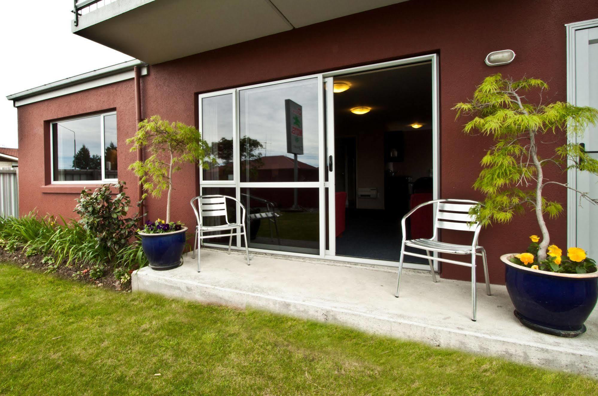 Phoenix Motels Temuka Extérieur photo